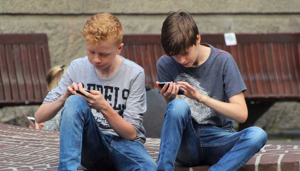 אודיל רוזנפלד במאמר: האם לקנות או לא לקנות לילדים טלפון?