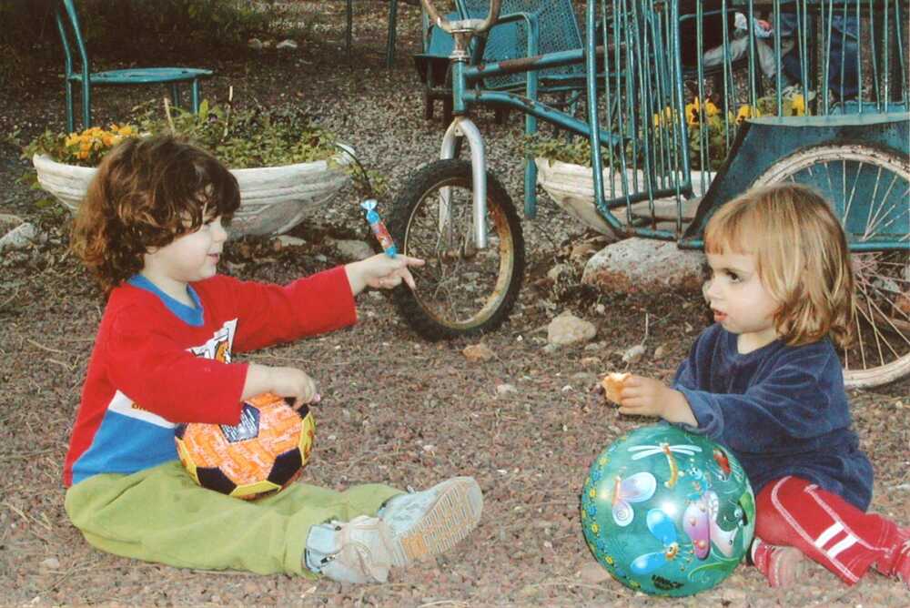 רגרסיה בגמילה מחיתולים, קשיי שינה ופחדים אצל ילדים בזמן מלחמה הם תגובה טבעית ללחץ.