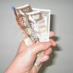 אודיל רוזנפלד עונה על שאלת השאלות: האם לתת דמי כיס לילדים?